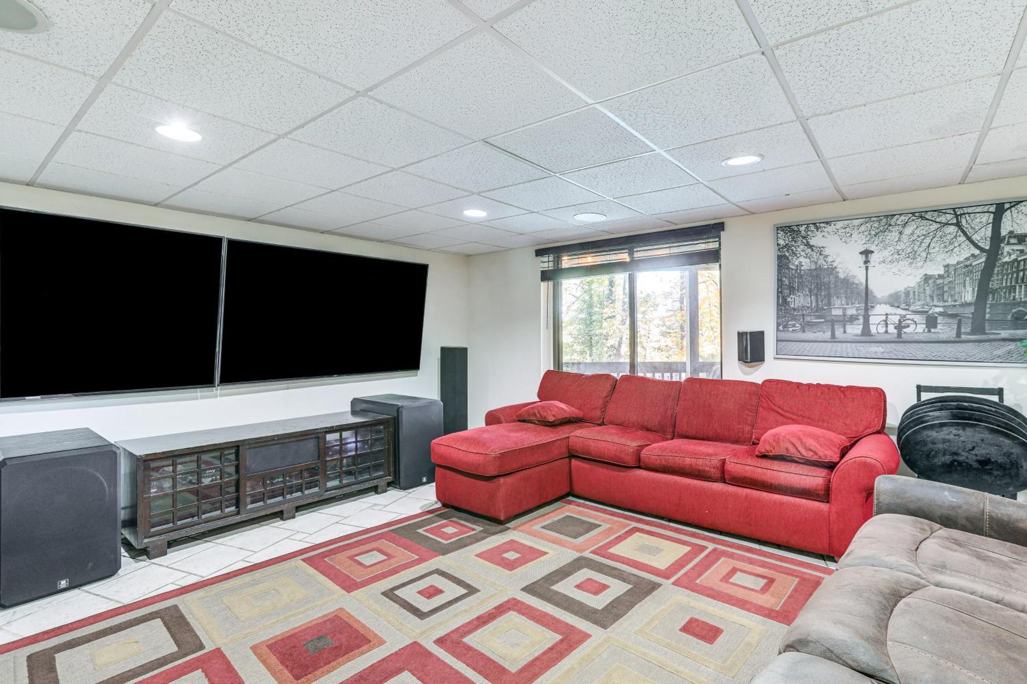 Spacious With 2 Game King of Prussia